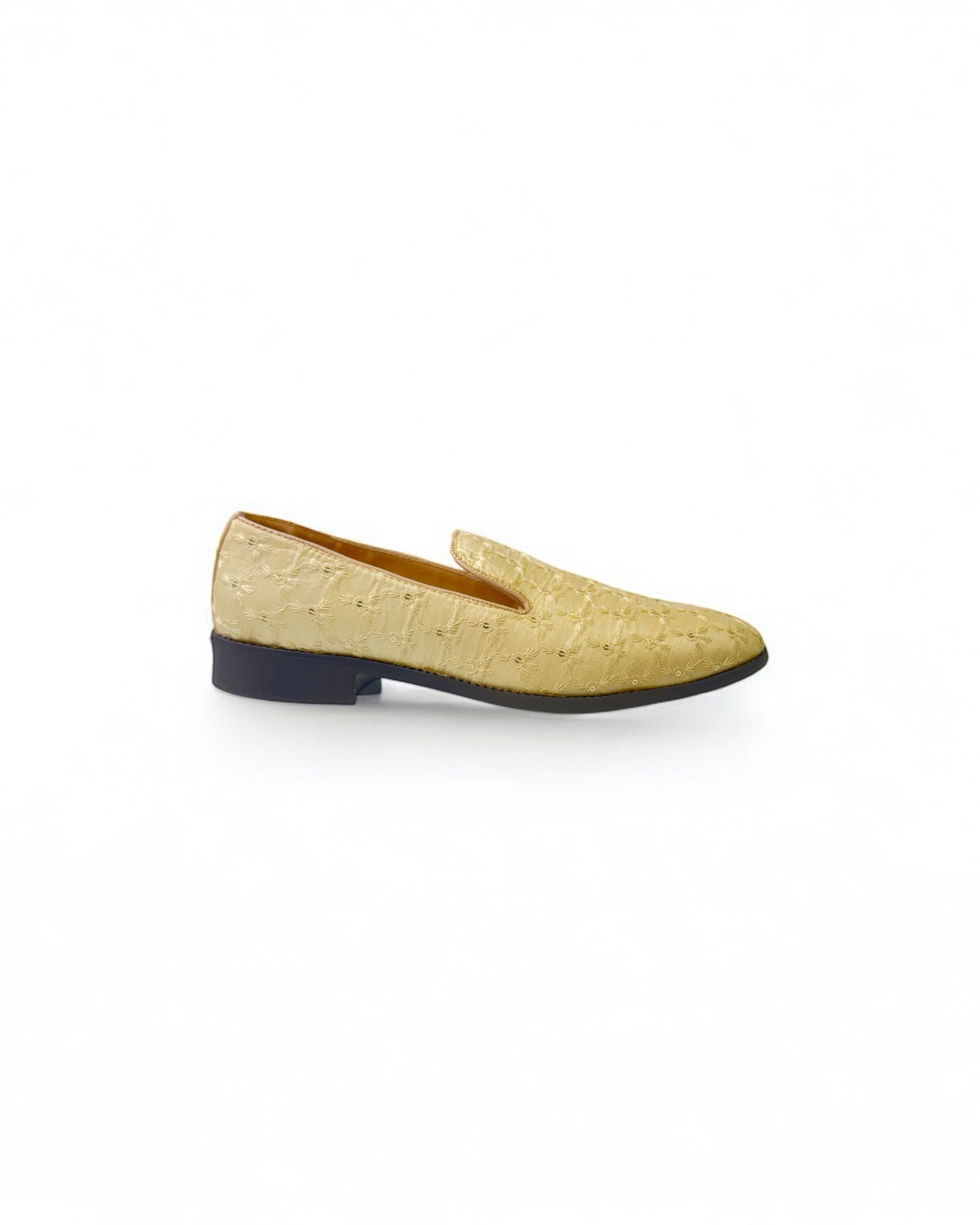 Men’s Embroidered Mojari – Regal Ethnic Slip-Ons for Weddings & Festive Wear