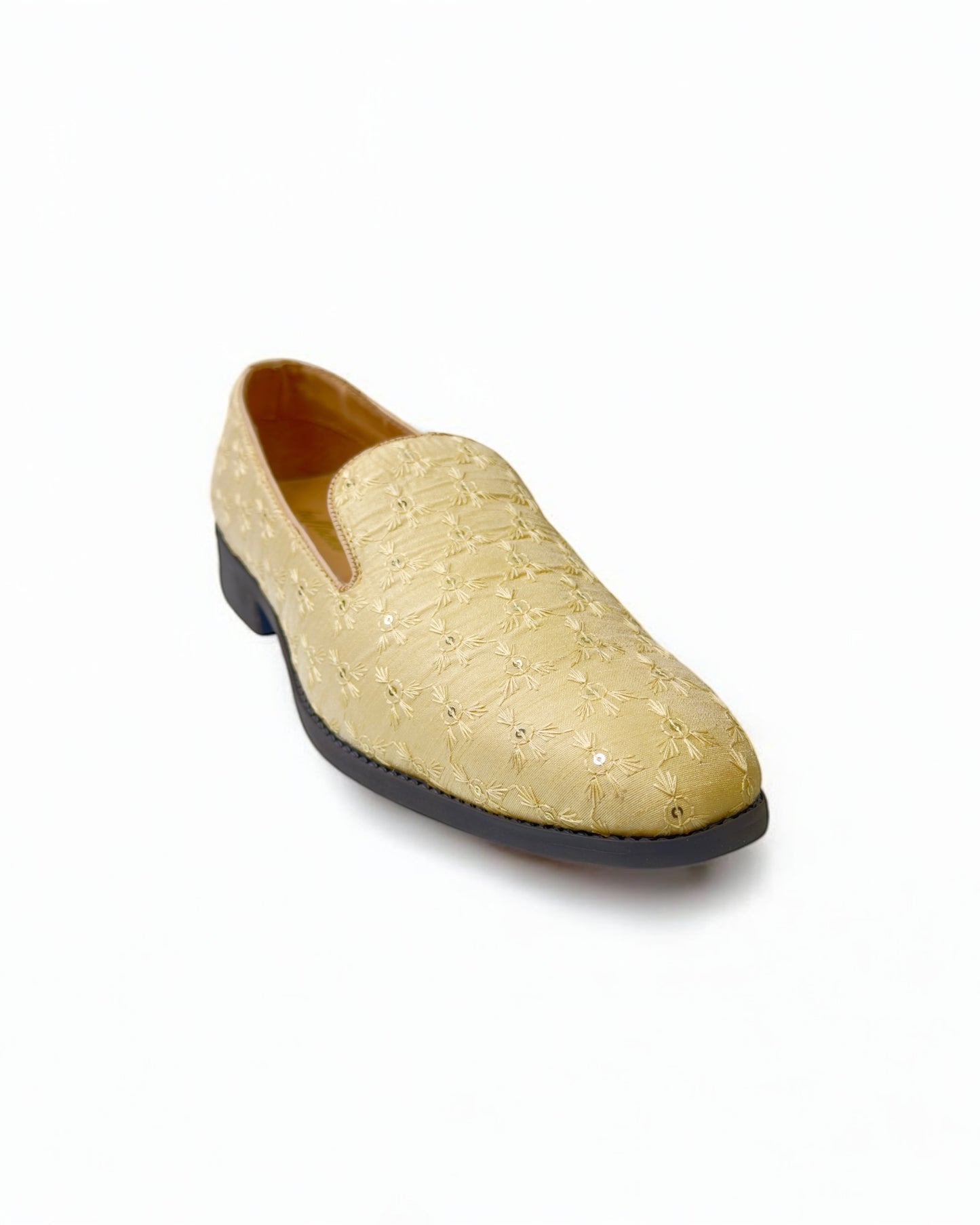 Men’s Embroidered Mojari – Regal Ethnic Slip-Ons for Weddings & Festive Wear