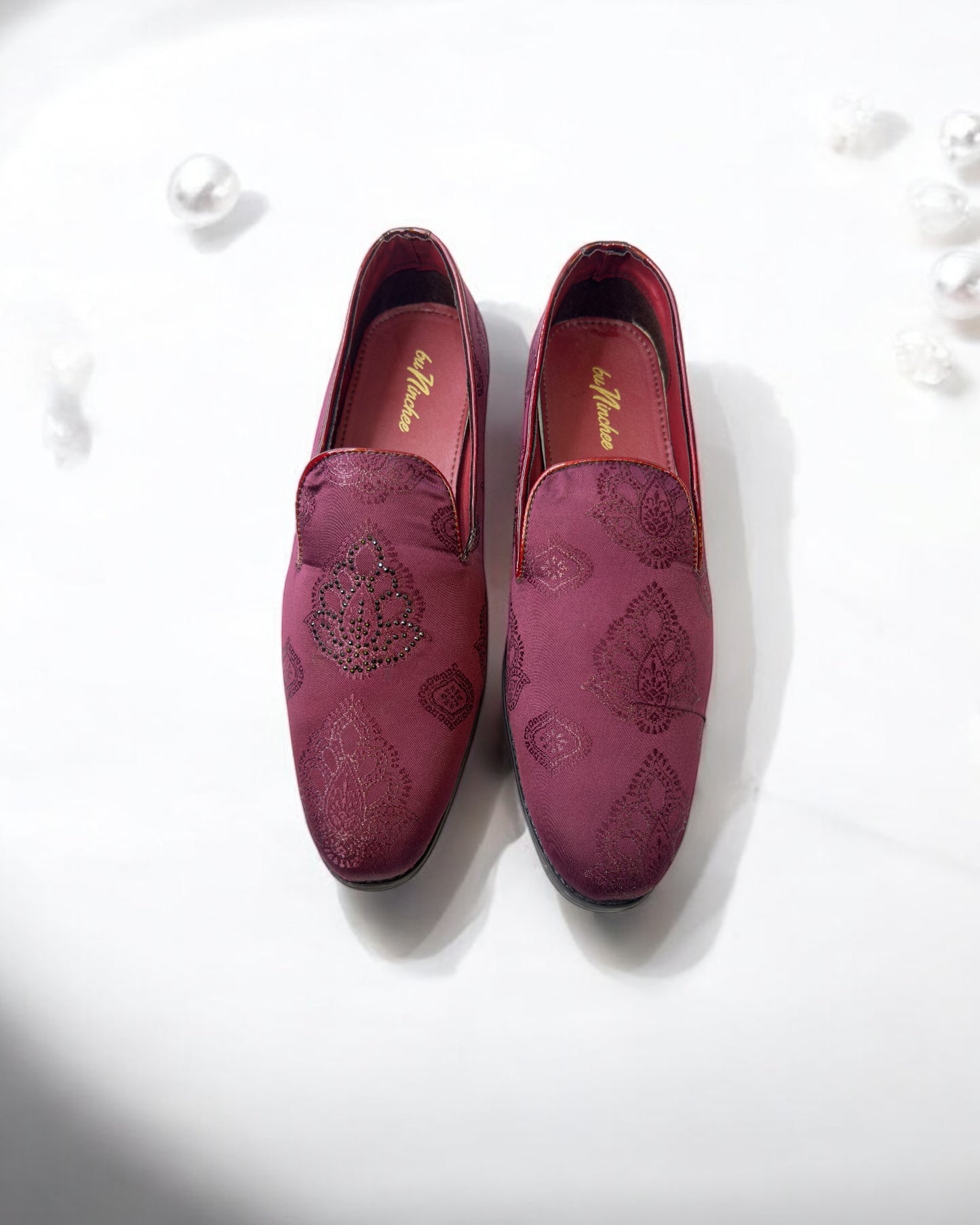 Men’s Embroidered Mojari – Regal Ethnic Slip-Ons for Weddings & Festive Wear