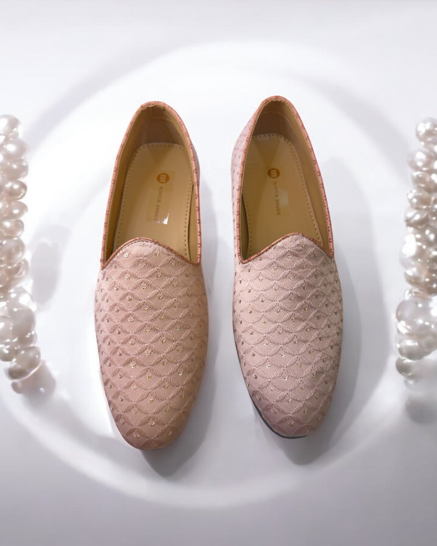Men’s Blush Pink Embroidered Mojari – Regal Ethnic Slip-Ons for Weddings & Festive Wear