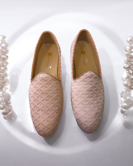 Men’s Blush Pink Embroidered Mojari – Regal Ethnic Slip-Ons for Weddings & Festive Wear