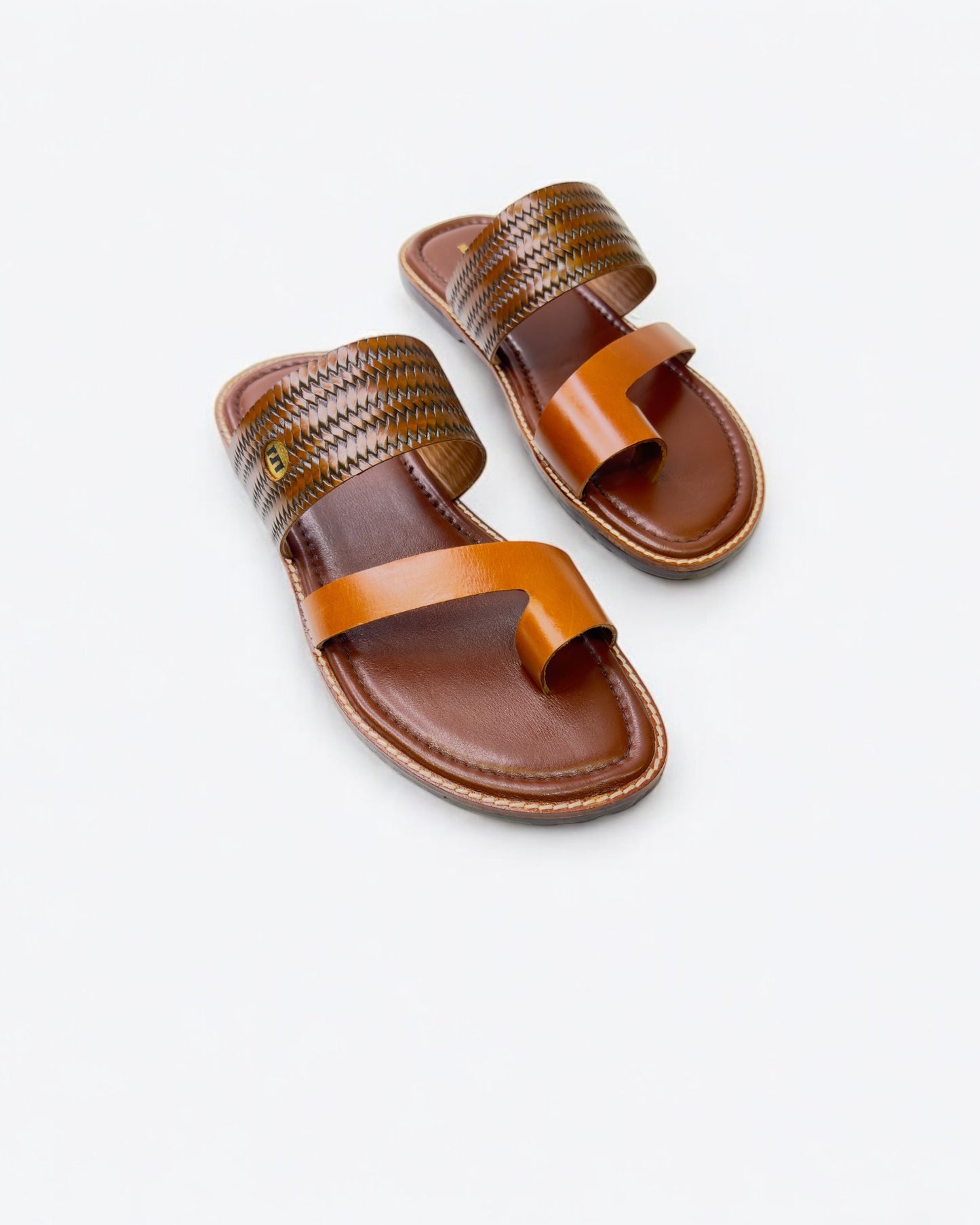 The Weave Luxe – Artisan Leather Chappal