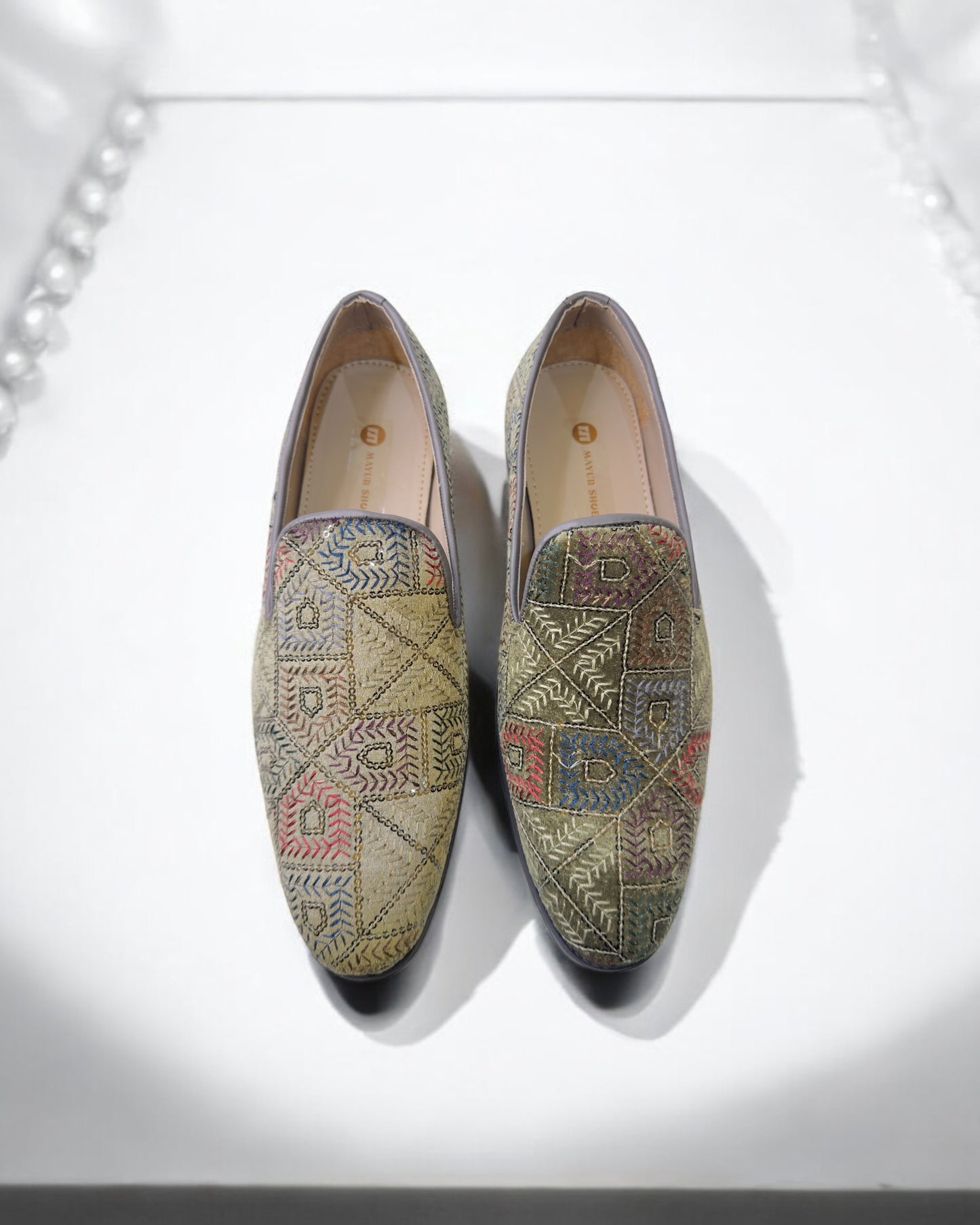 Pastel Olive Embroidered Men’s Mojari – Regal Ethnic Slip-Ons for Weddings &amp; Festive Wear