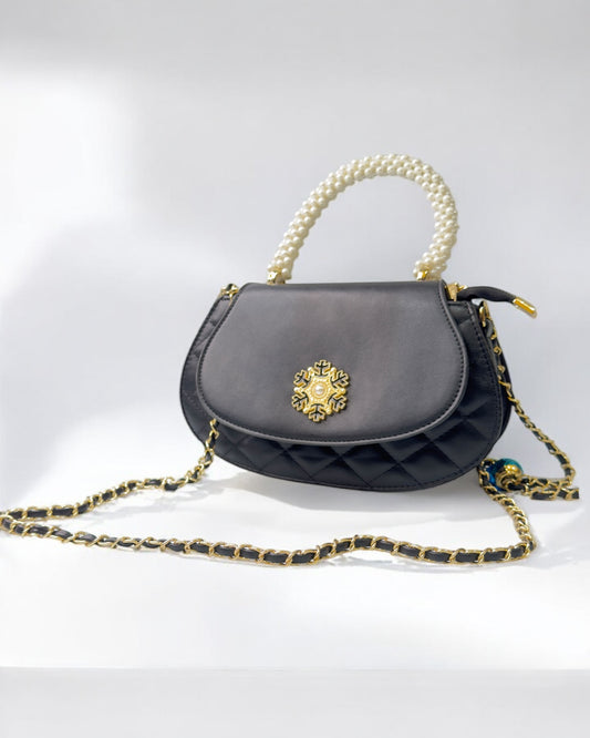 Women's Royal Charm Black Pearl Handle Handbag – Where Elegance Meets Edge