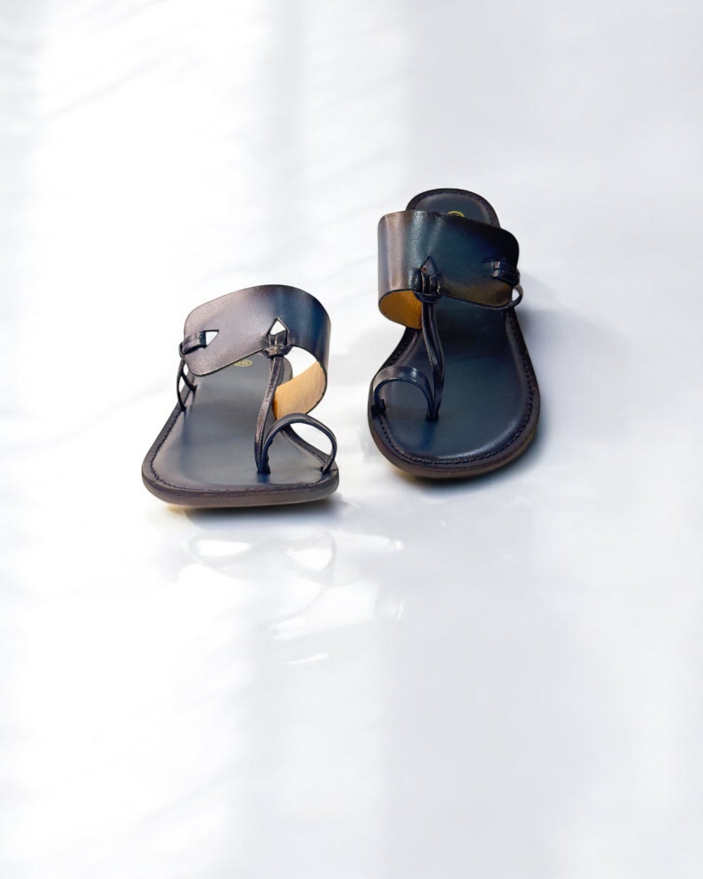 Women's Heritage Handcrafted leather kolhapuri chappal