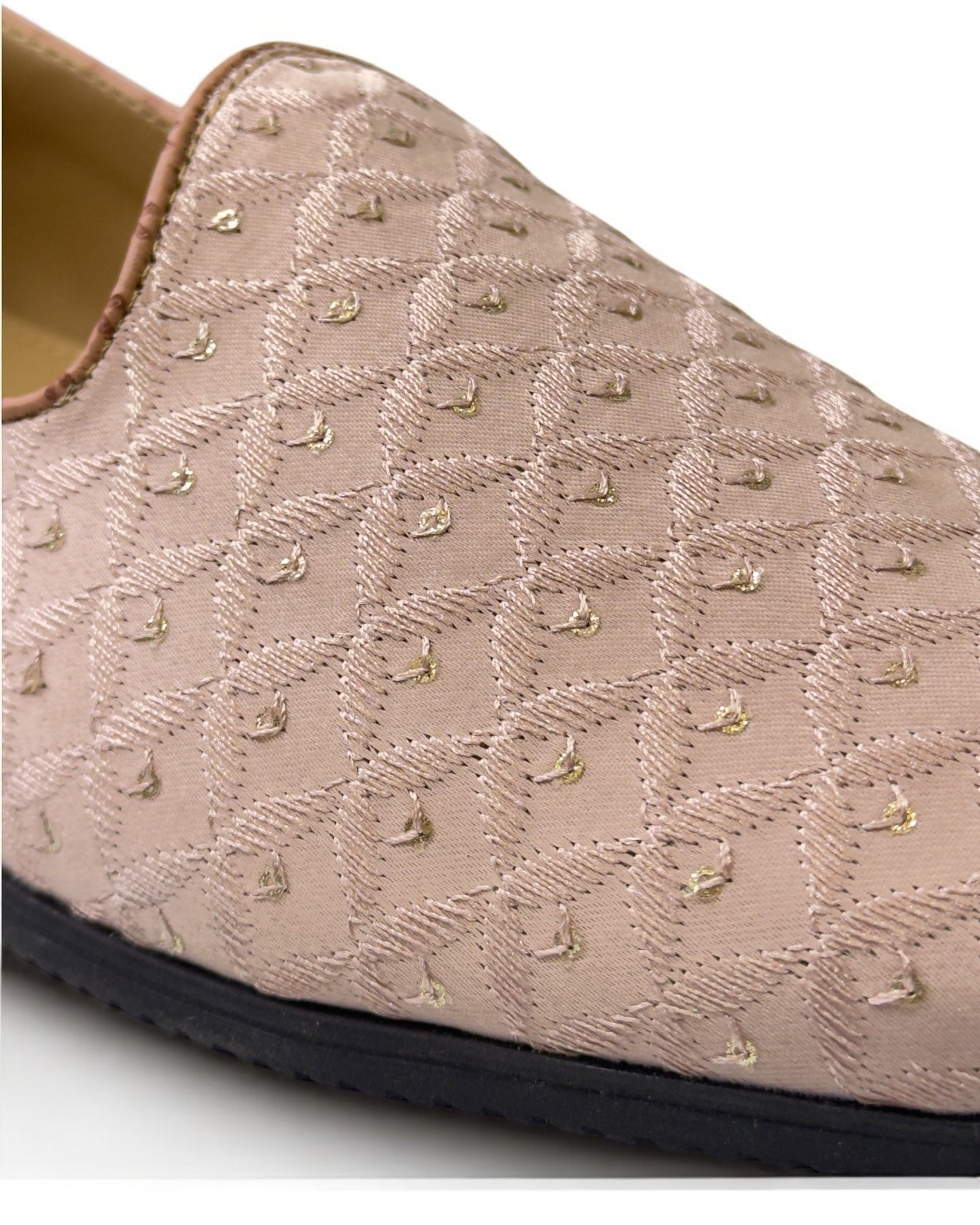 Men’s Blush Pink Embroidered Mojari – Regal Ethnic Slip-Ons for Weddings & Festive Wear