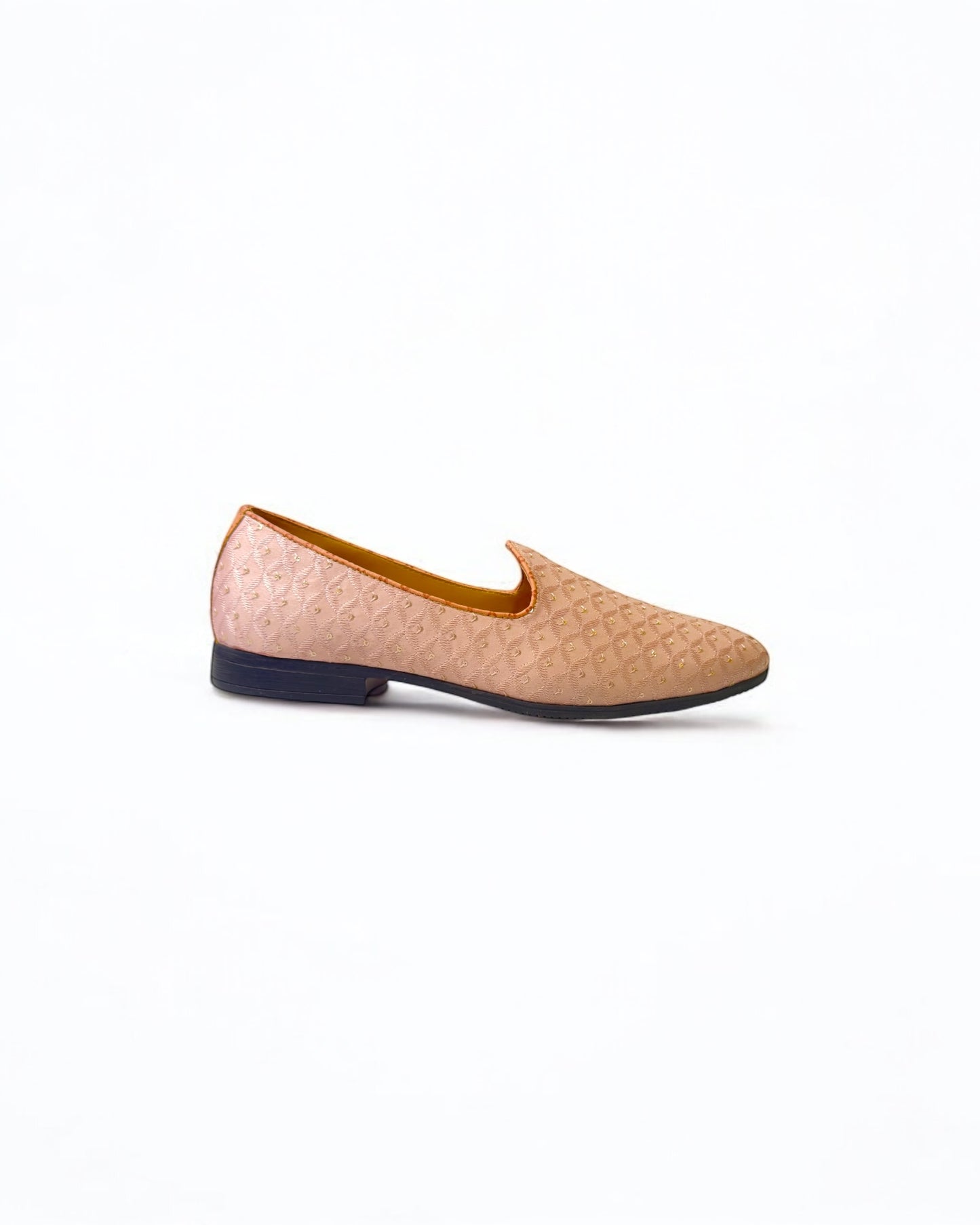 Men’s Blush Pink Embroidered Mojari – Regal Ethnic Slip-Ons for Weddings & Festive Wear