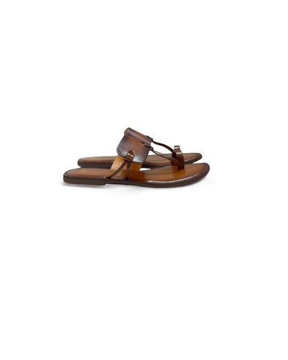 Women's Heritage Handcrafted leather kolhapuri chappal