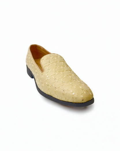 Men’s Embroidered Mojari – Regal Ethnic Slip-Ons for Weddings & Festive Wear